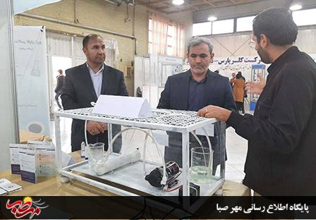 بازدید فرماندار ویژه میانه از غرفه های میانه در نمایشگاه ربع رشیدی