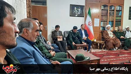 جمعی از مربیان سپاه، اساتید و معلمان با امام جمعه میانه دیدار کردند