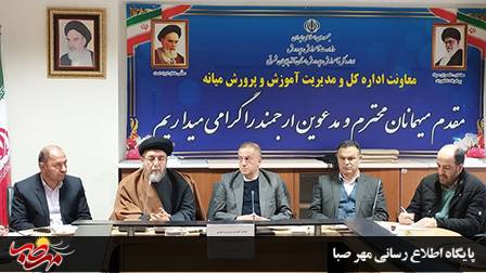 امام جمعه میانه؛ مدرسه سازی در میانه به یک فرهنگ تبدیل شده است