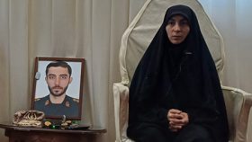 سجده شکر با شنیدن خبر شهادت همسر